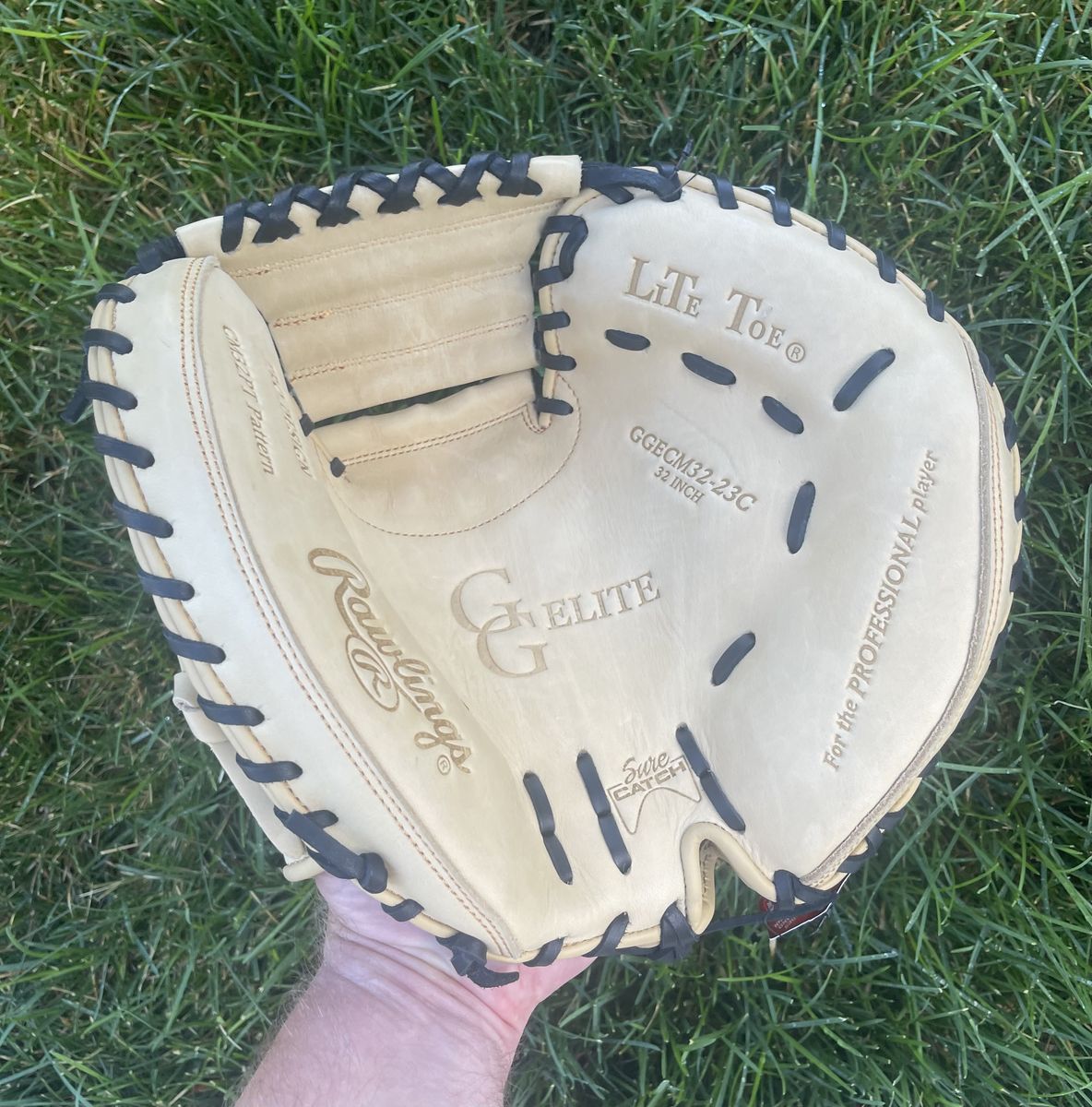 Rawlings Gold Glove Elite 32 in Baseball Catcher’s Glove