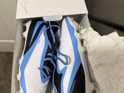 Nike Phantom 6 Low - Womens Size 8.5