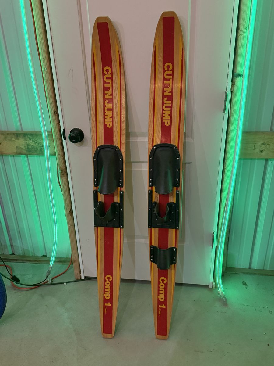 Cut'N Jump Comp1 Vintage WoodeN Waterskis