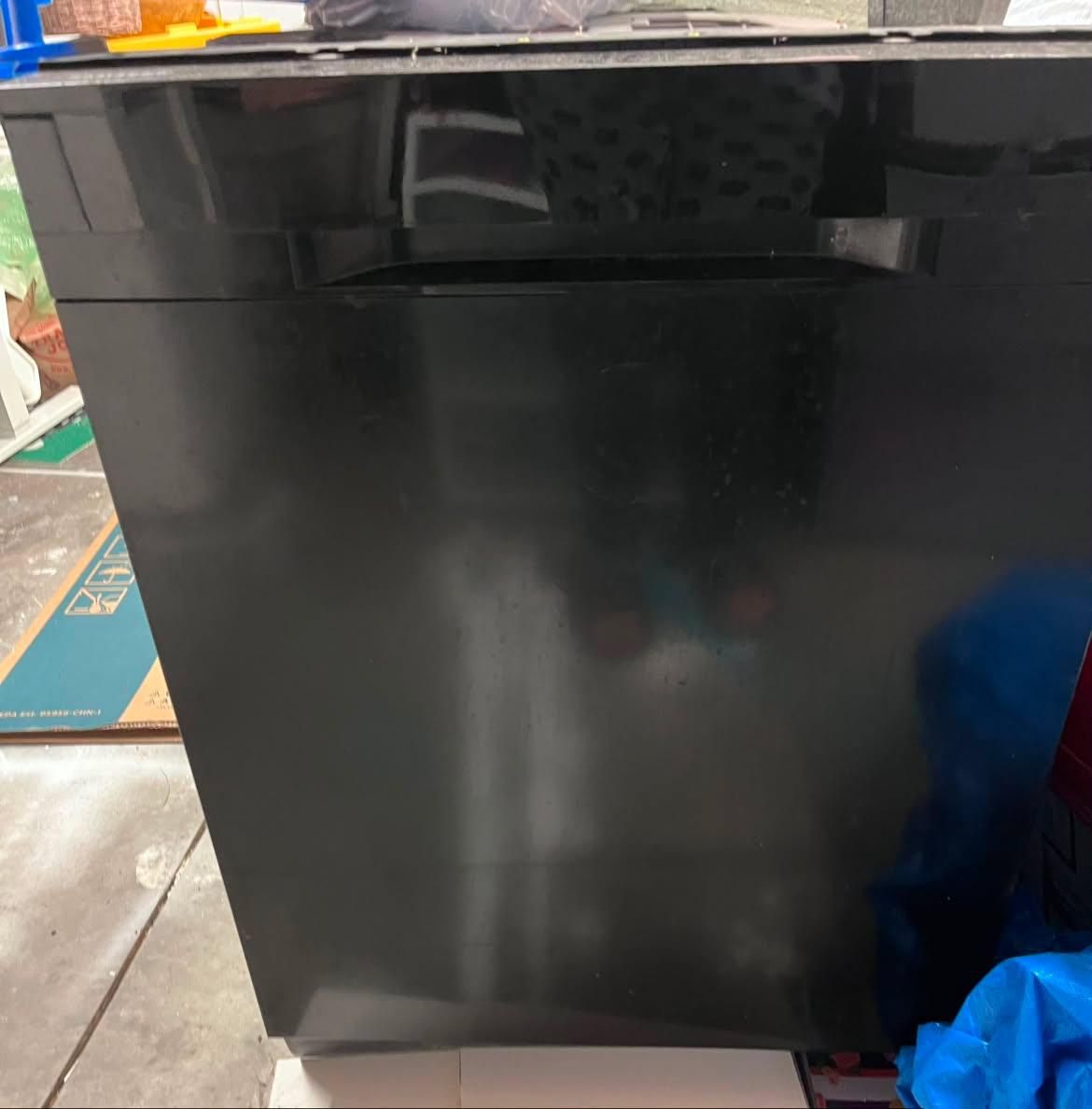 Dishwasher, needs to be fixed