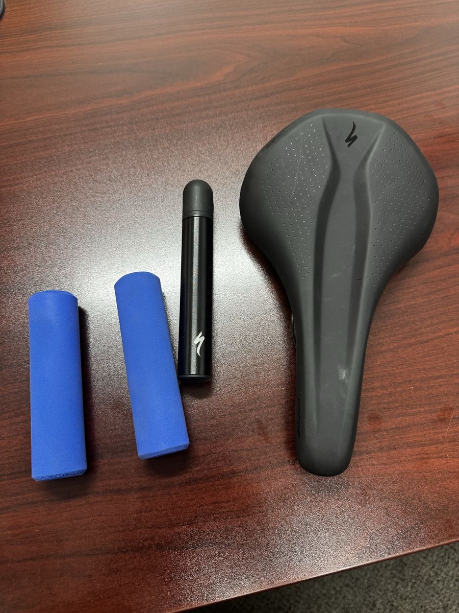 Specialized saddle, grips, and air pump