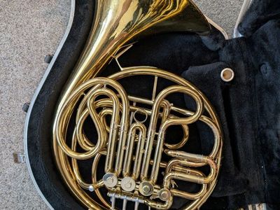 Conn 6d Double French Horn with Guarantee