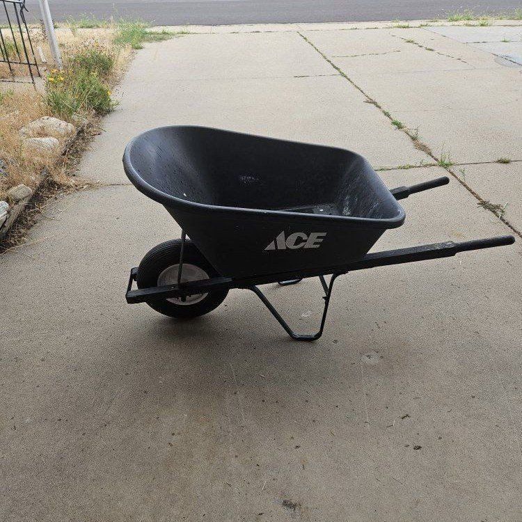 ACE POLY WHEELBARROW