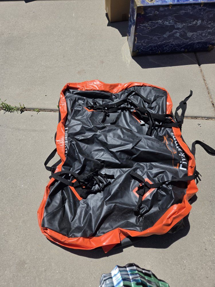 FIVKLEMNZ Rooftop Waterproof Cargo Carrier Bag $75 or best offer