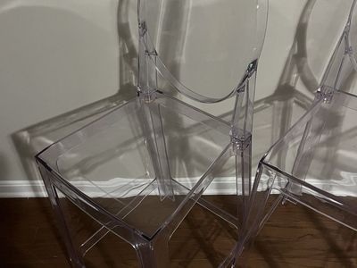 Clear Acrylic Ghost Bar Stools - Set of 4, Modern Design, Counter Height