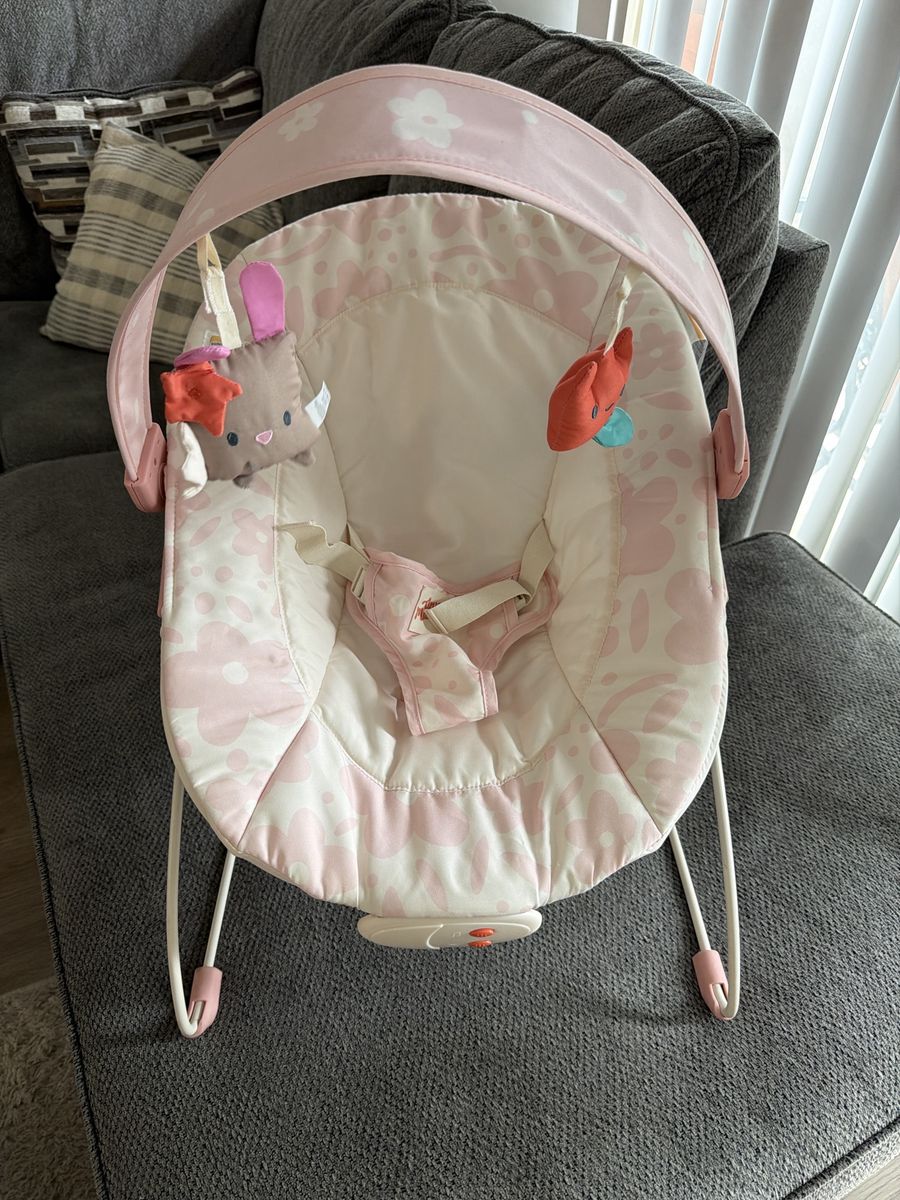 Tiny marvels Pink Sweet Blossom Bouncer Vibrating Musical Infant Seat