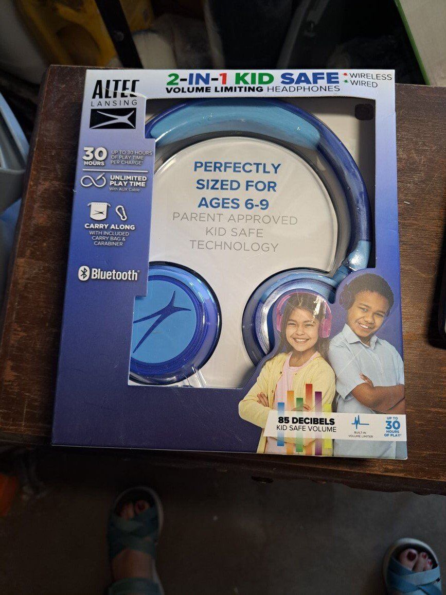 Headphones kid safe volume