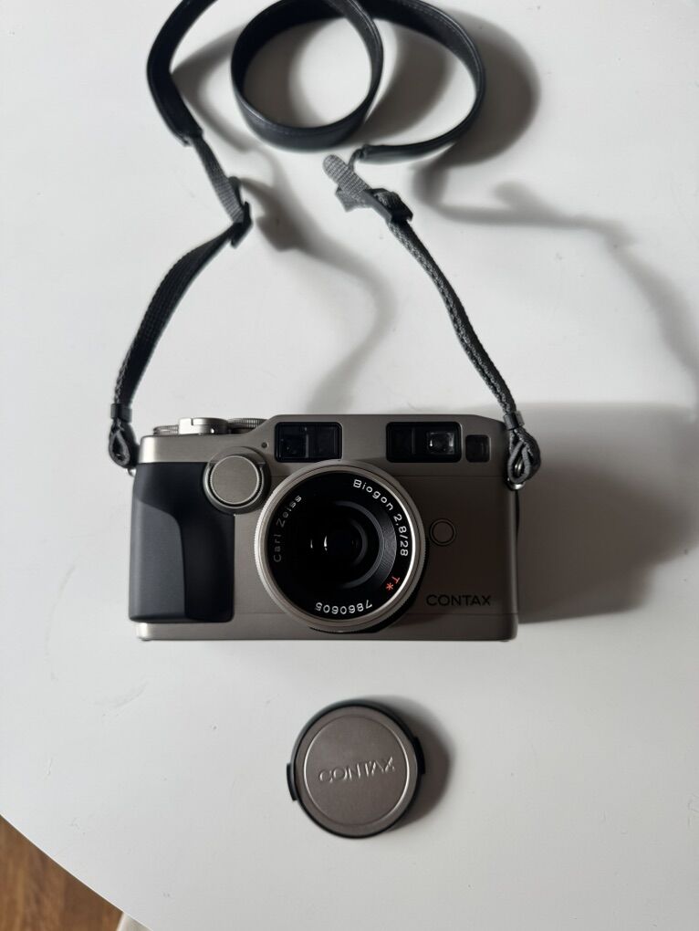 Contax G2 w/ 28mm 2.8