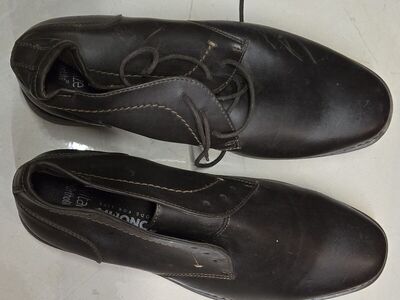 FREE - Sonoma brand shoes (missing one shoelace)