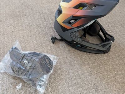 Fox Proframe Size L