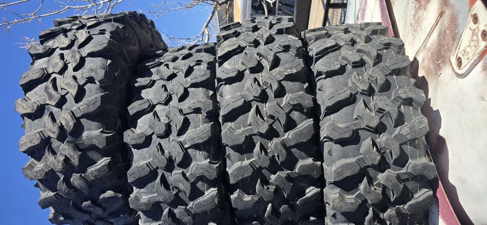 Maxxis Carnivore sxs tires