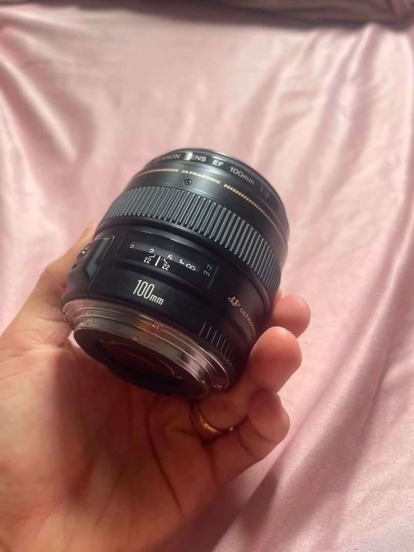 Canon ef 100mm f2 