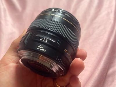 Canon ef 100mm f2