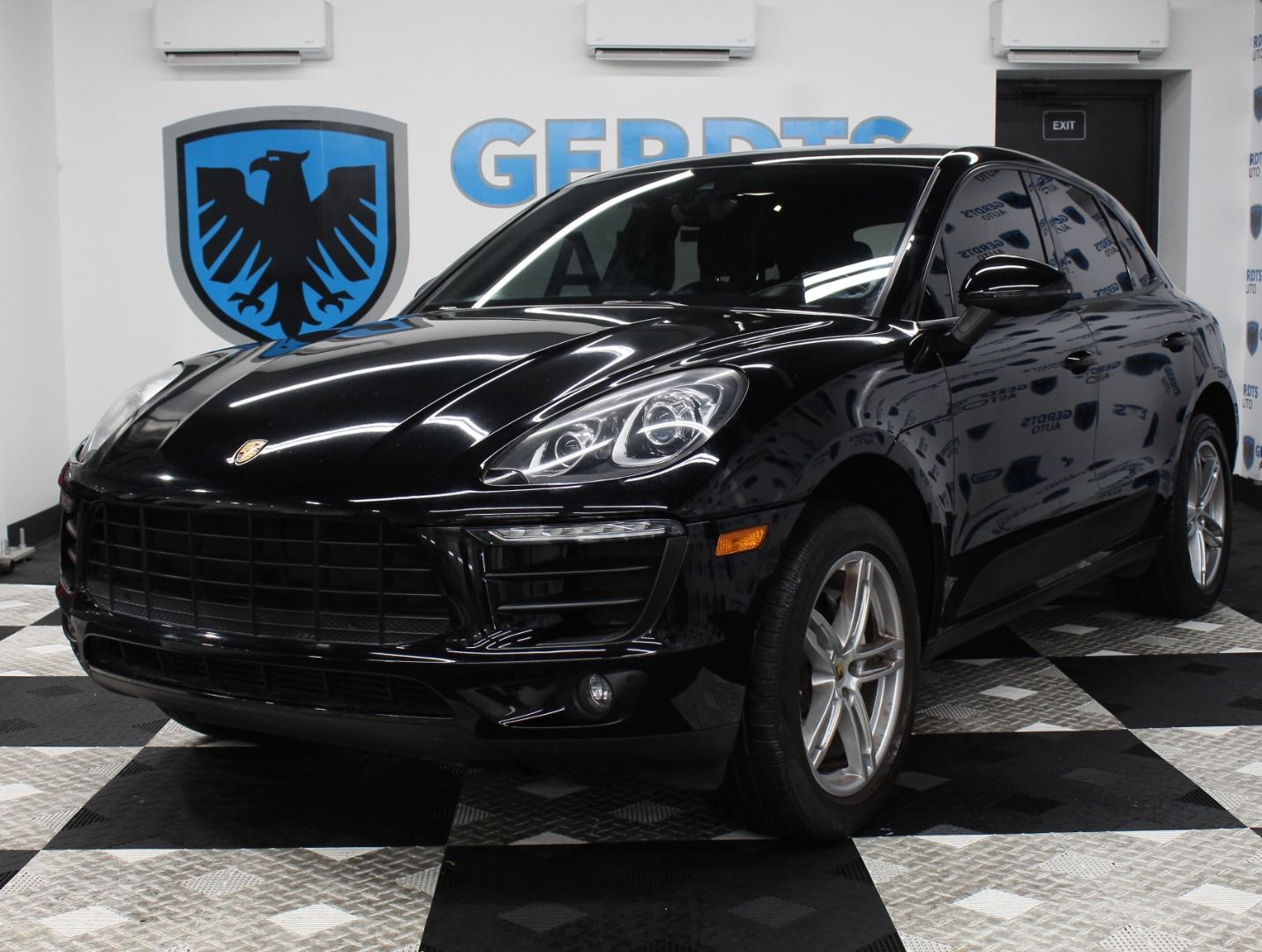 2017 Porsche Macan Base