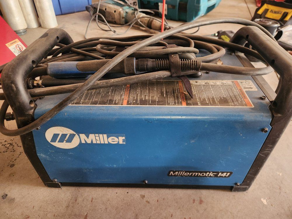 Millermatic 141 MIG Welder