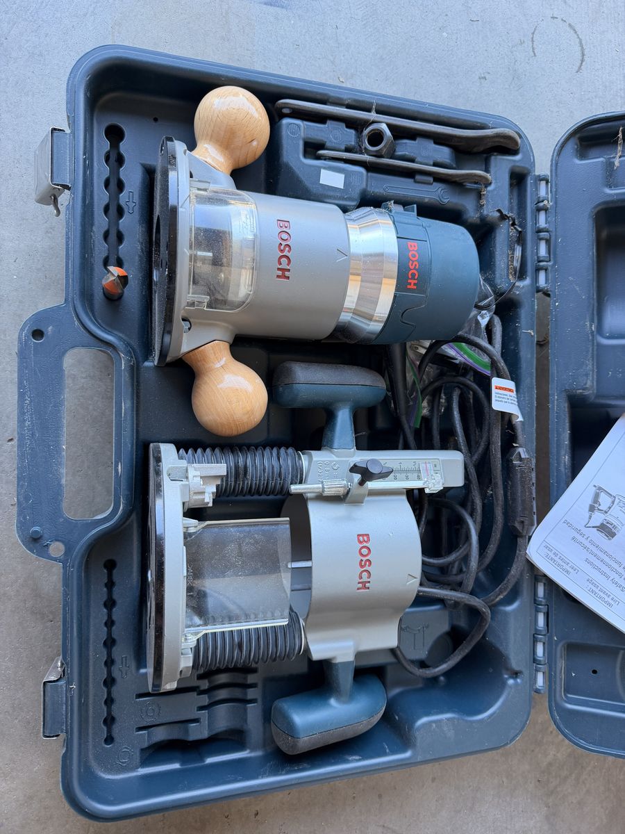 Bosch Router 2.25HP, Fixed and Plunge Base with Case and Edge Guide