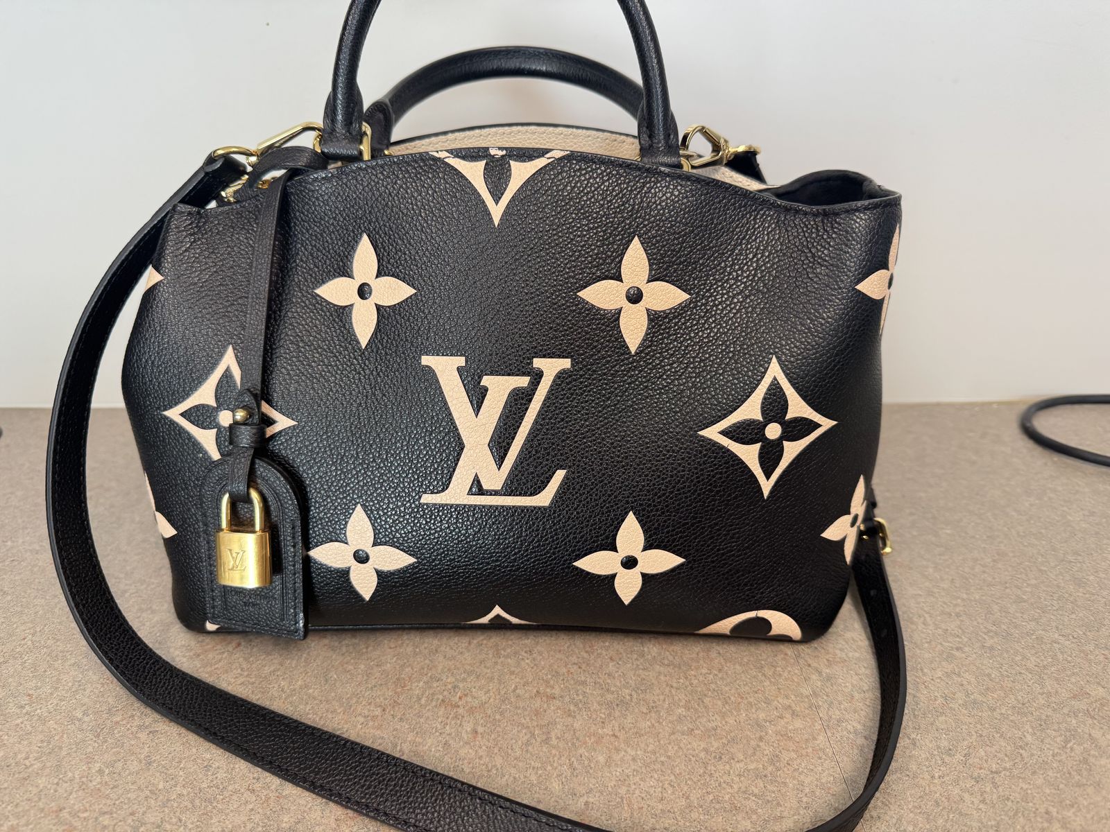 Louis Vuitton petit palais purse