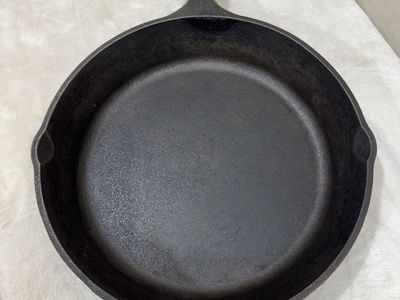 Lodge 10.25 Inch Cast Iron Skillet Cookware Pan USA 8SK