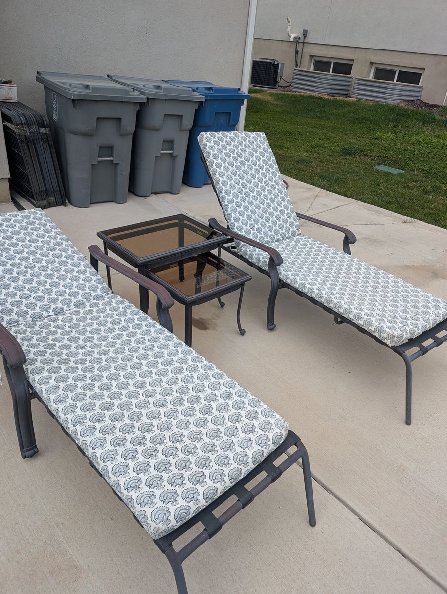 Free Outside Lounge Chairs and Nesting Side Tables (Saratoga Springs)