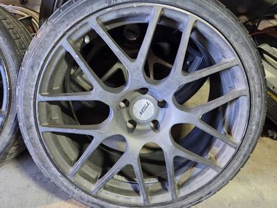 (2) 5 lug 20" wheels with junk tires