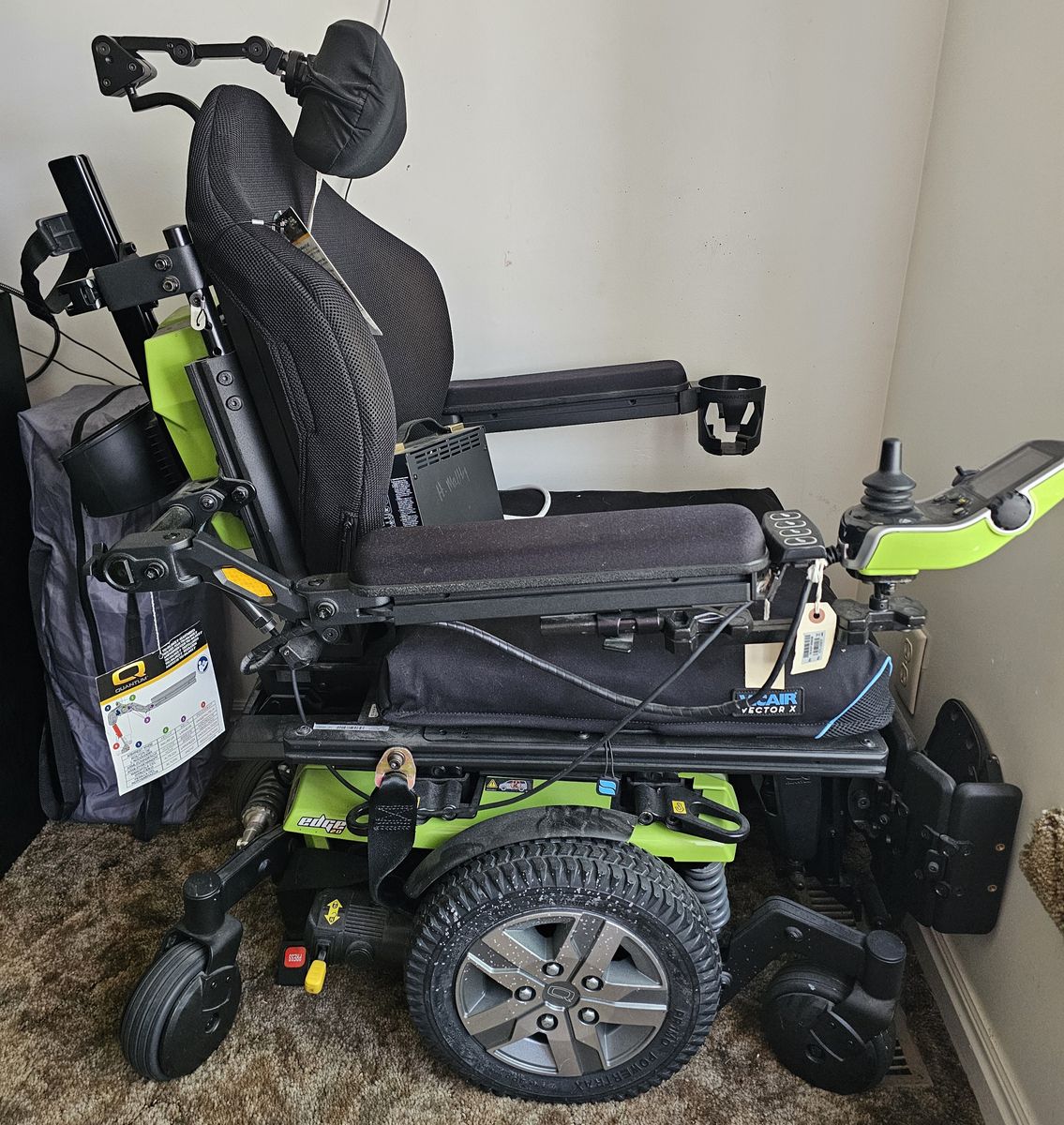 Electric wheelchair