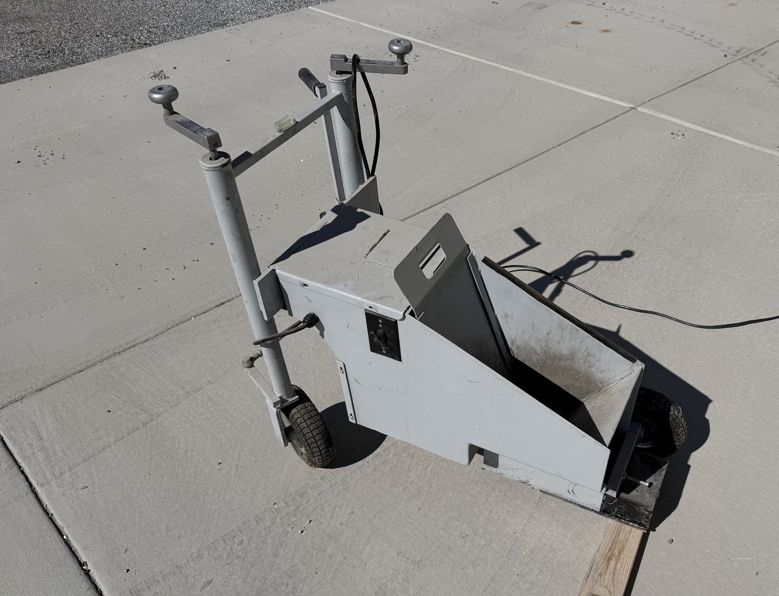 Klutch Concrete Curb Machine