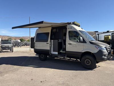 2022 Winnebago Revel 44E - 6 Cylinder Diesel 4X4 Custom ULTIMATE build!!!!!!!