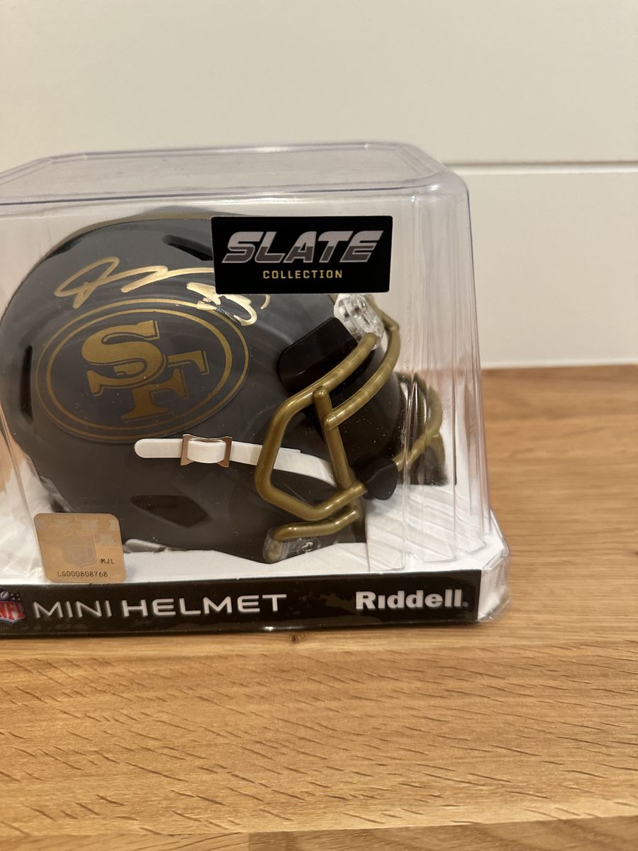 Vernon Davis Signed San Francisco 49ers Slate Collection Riddell Mini Helmet Beckett Authenticated
