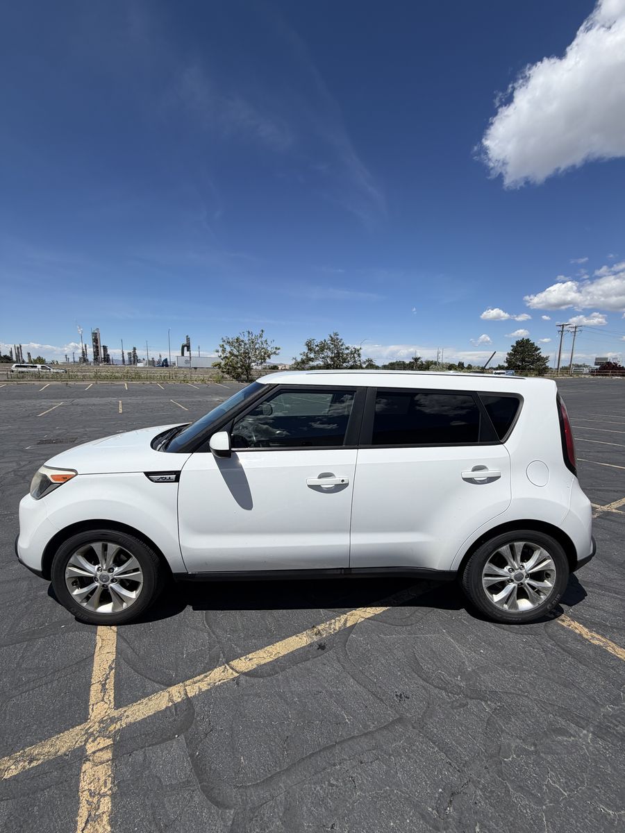 2015 Kia Soul +