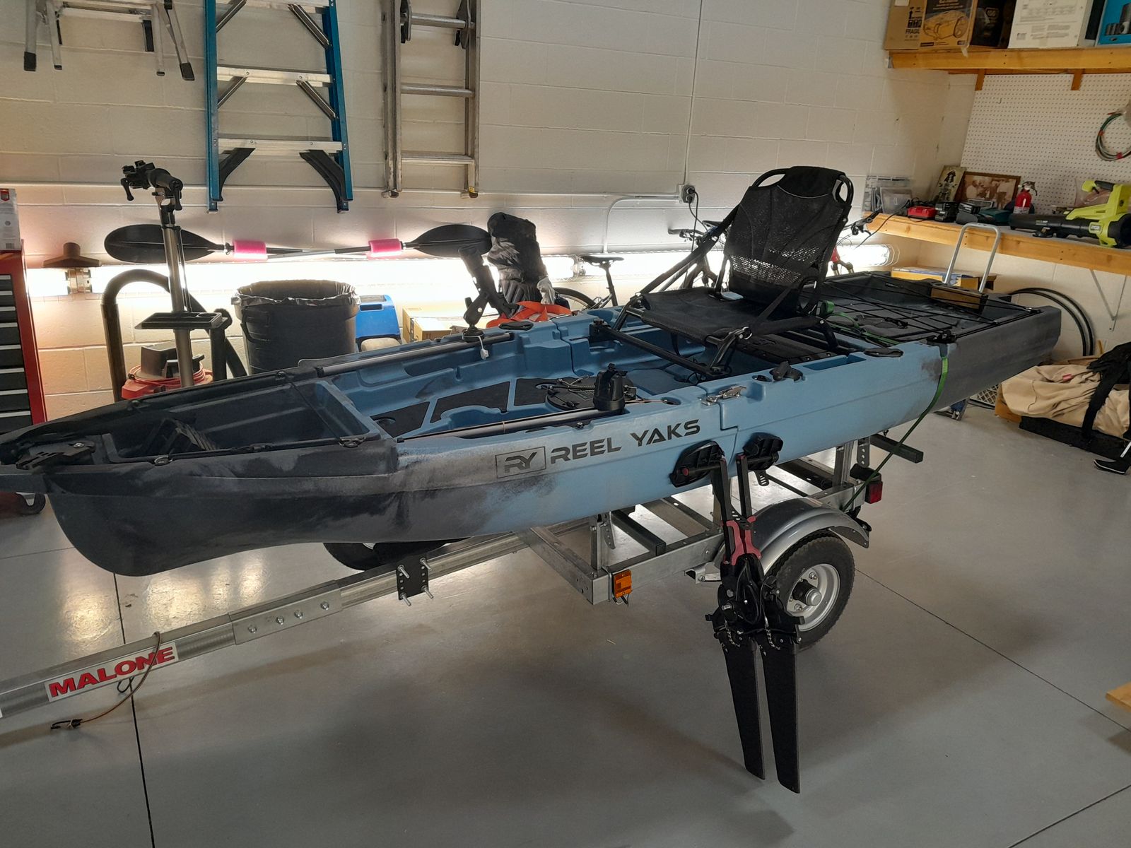 Kayak Reel Yak Recon Kayak