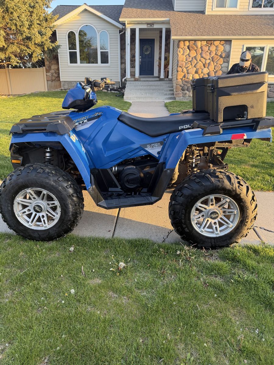 2015 Polaris sportsman ETX. EFI