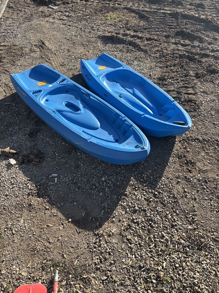 2 Little Kayaks 40$ For Both