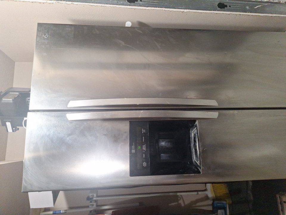 Samsung 4 door smart refrigerator