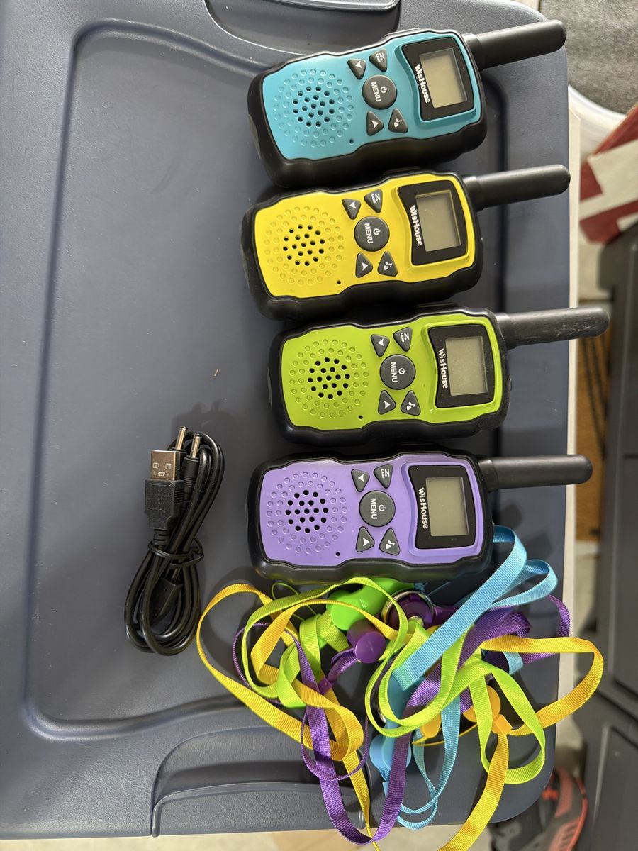 WishHouse Walkie Talkies 4-Pack with Lanyards and Charging Cable