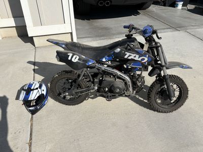 Tao Tao Youth Dirt Bike Pit Bike Blue and Black with Helmet