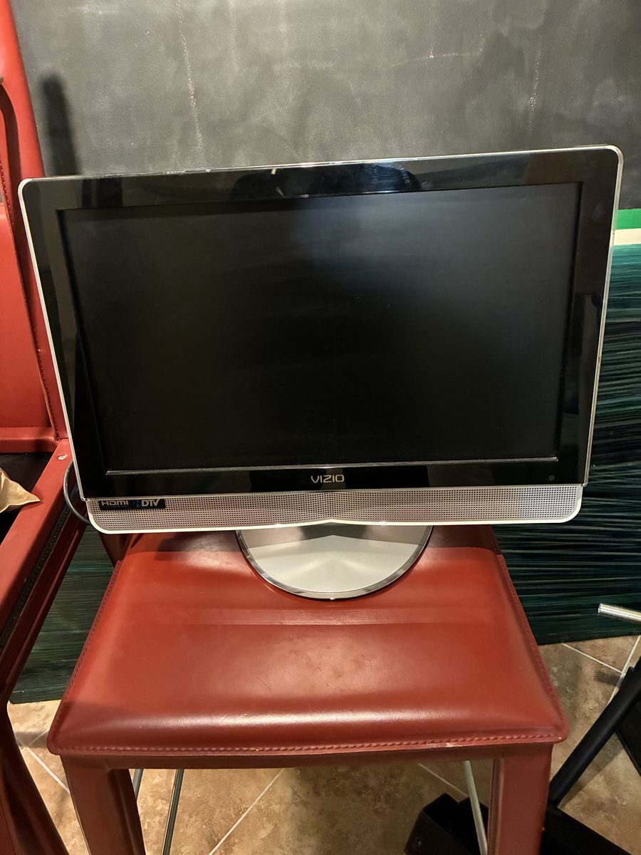 20" Vizio HDTV & Computer Monitor