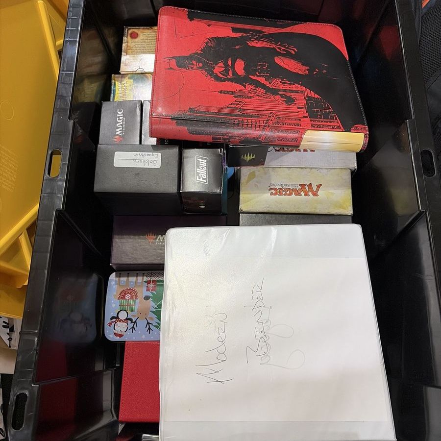 Magic The Gathering MTG Collection Binder Deck Box Storage Lot