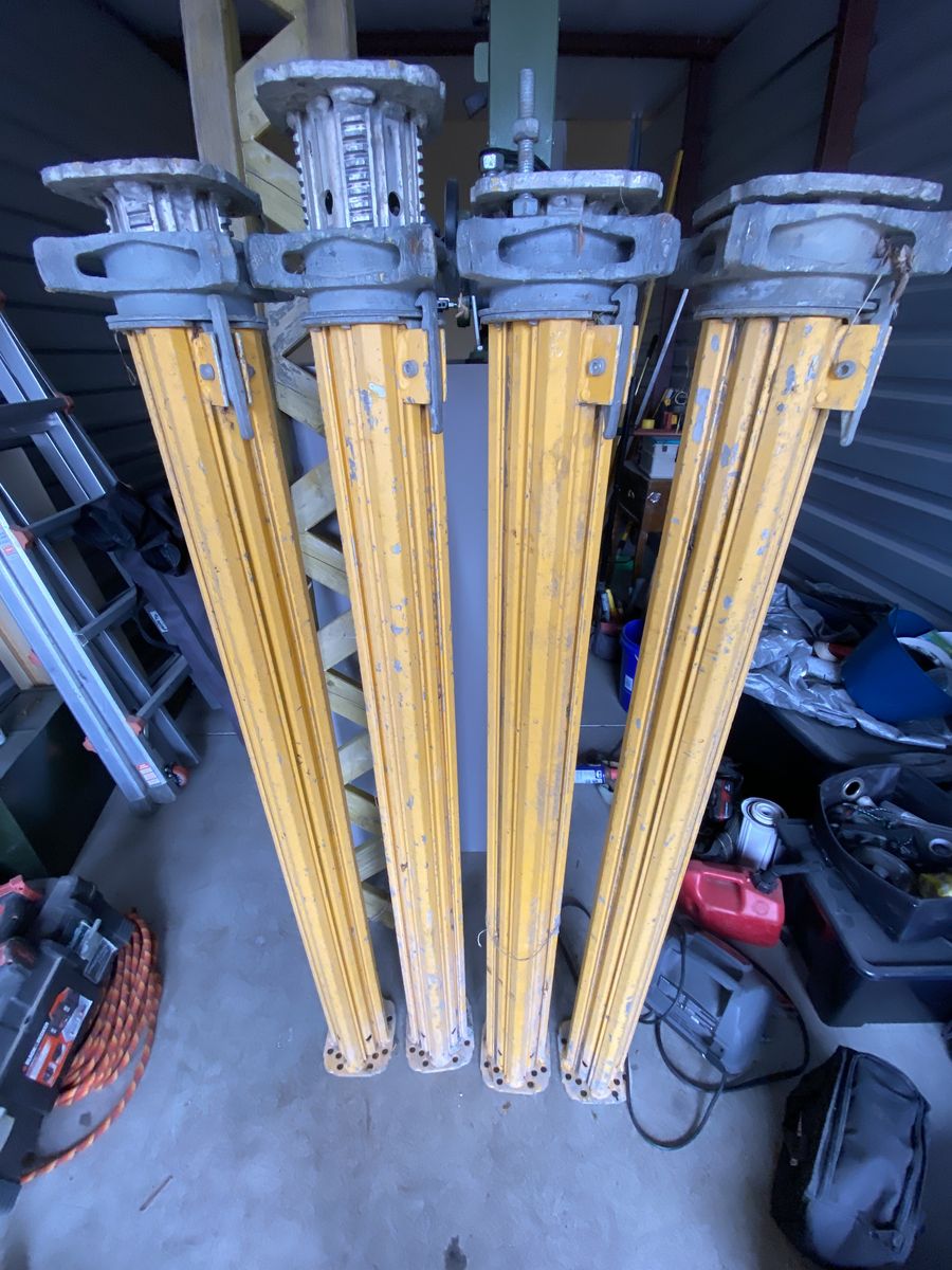 Adjustable Peri Props with support Beam