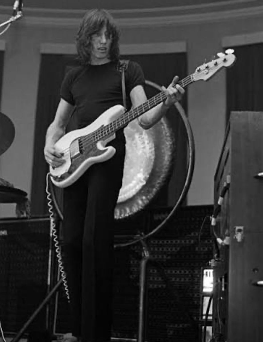 Rock Bass Player (based in Layton) Seeking Live Performing Rock Band (or aspiring)