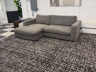 LIKE NEW!! COSTCO HENREDON ESSEX HILL SOFA CHAISE!!