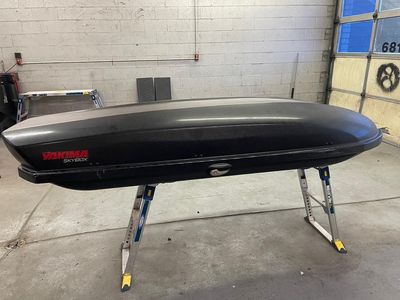 Yakima Skybox Carbonite