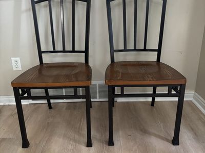 Set of 2 Black Metal Frame Dining Chairs with Wooden Seats - Modern Industrial Style