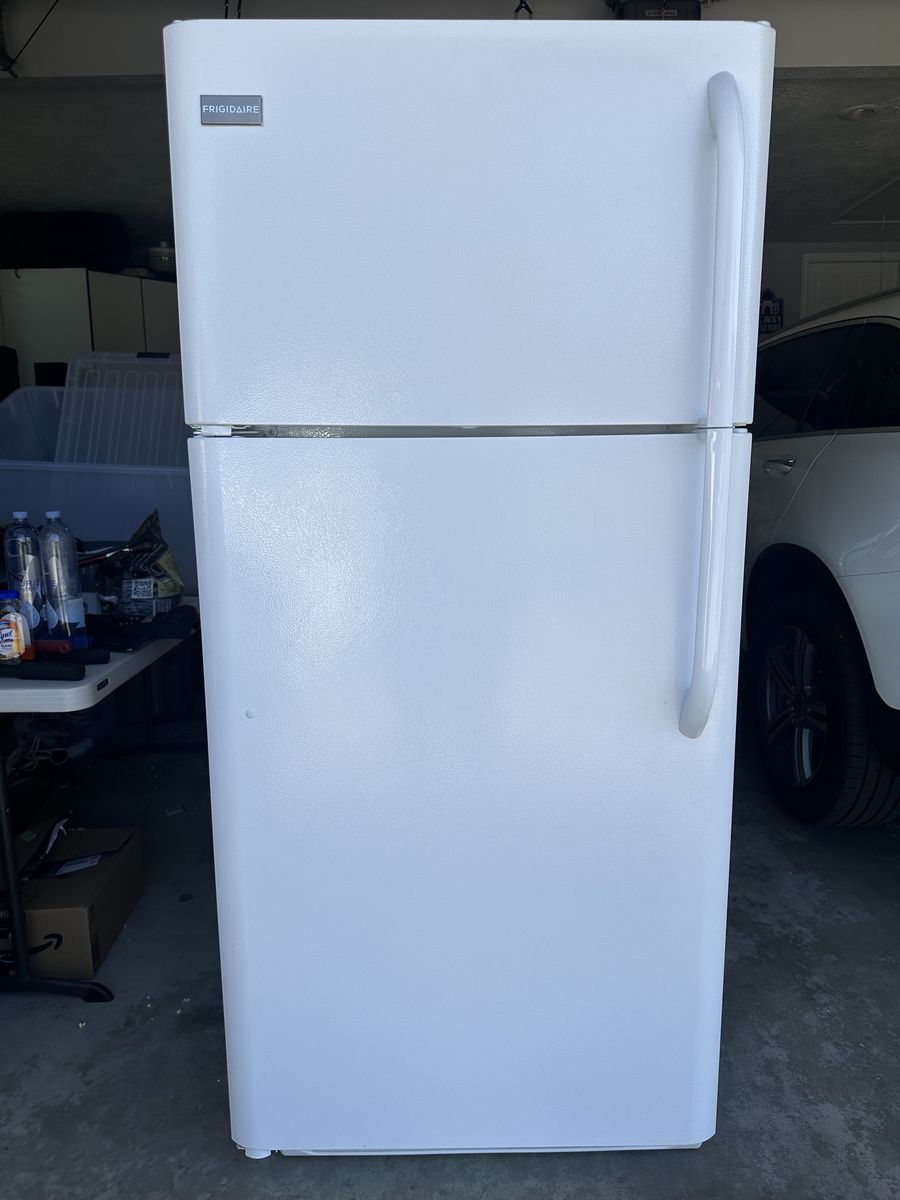 Frigidaire Freezer/Refrigerator Unit