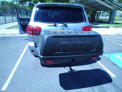 THULE TILT AWAY CARGO HITCH CARRIER