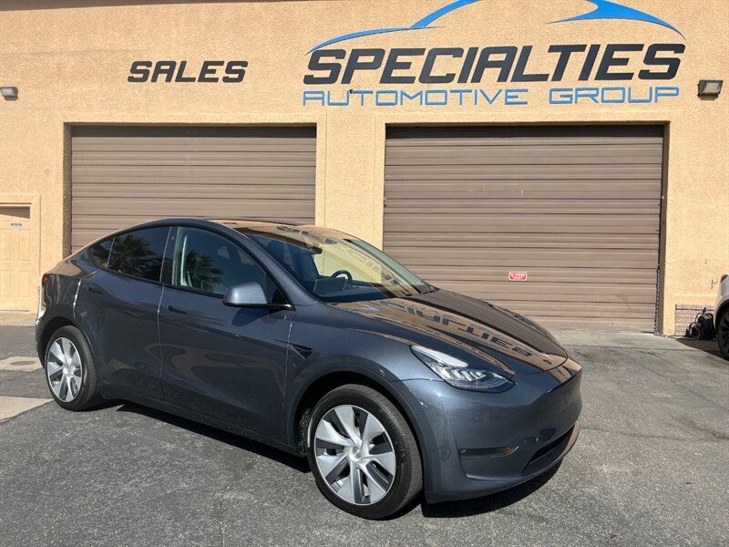 2023 Tesla Model Y Base