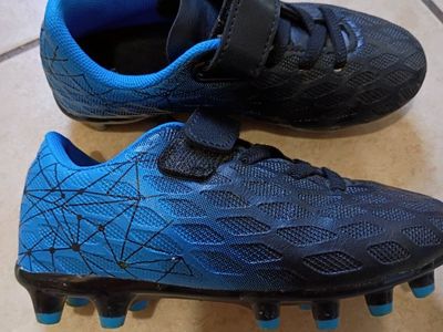 Kids Soccer Cleats size 10 toddler