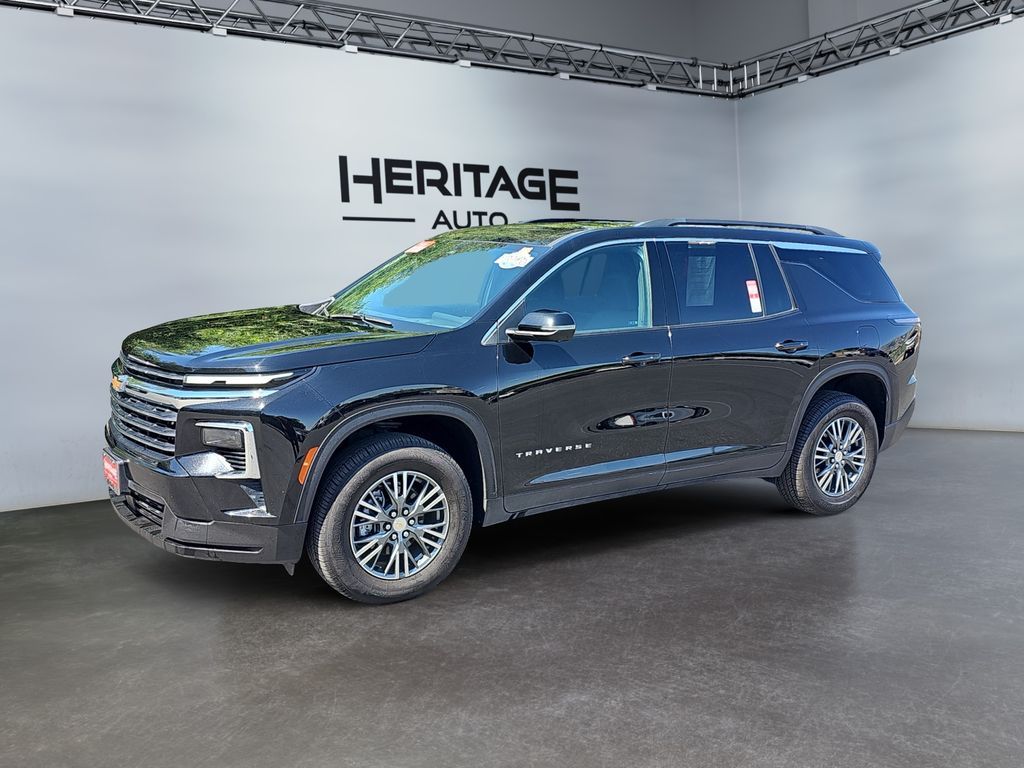2024 Chevrolet Traverse LT