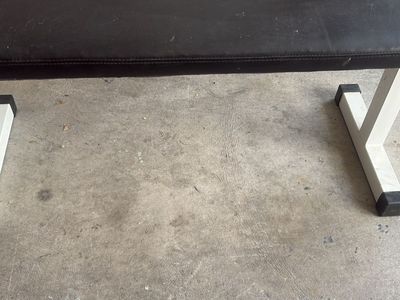 Weight bench