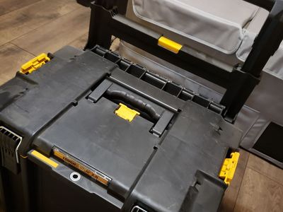 Dewalt Rolling Tough Box DWSTO8450 Extra Large TOOL BOX.