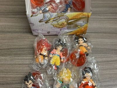 Dragon Ball Z Goku Mini Figure Cake Topper Set
